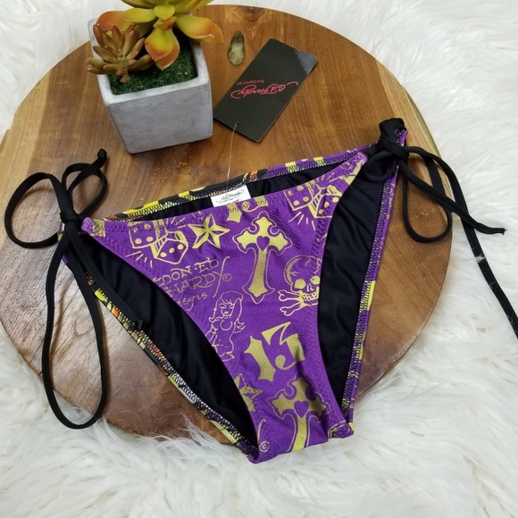 Hardy string bikini Ed
